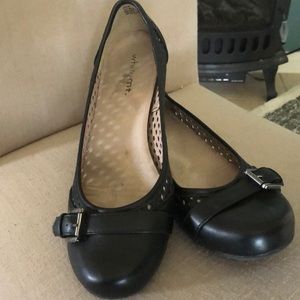 White Mountain flats with buckle